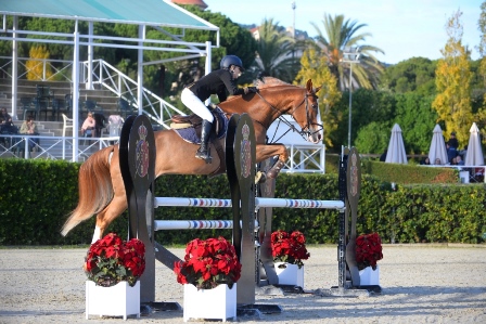 María Dolores Zambrano fue séptima con Zirco en la pequeña del domingo en el CSI2*. María Dolores Zambrano fue séptima con Zirco en la pequeña del domingo en el CSI2*.